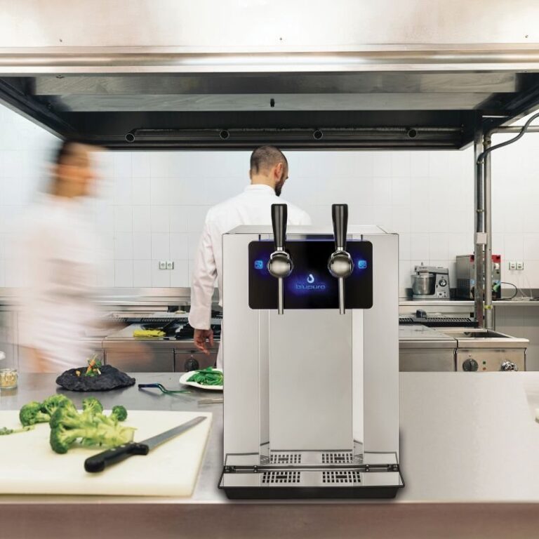Wasserspender in der Profiküche